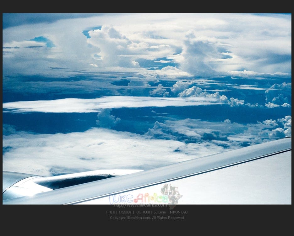 비행기 타고 떠나는 여행길.