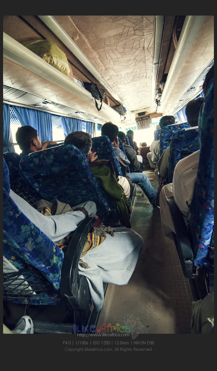 길기트에 도착한 버스