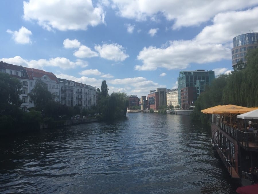 독일 베를린 흔한 공원 티어가르텐 가는길