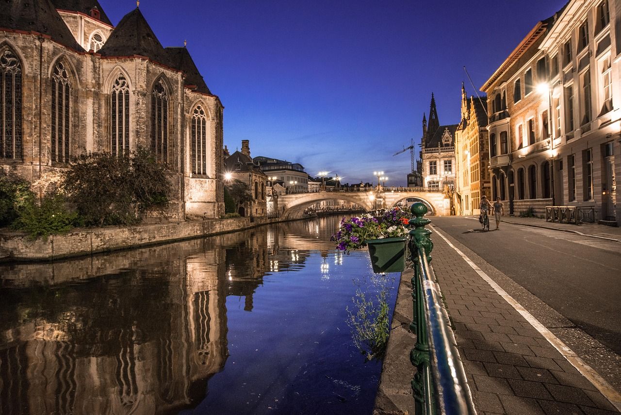 Ghent, Belgium에서 보는 것과 하는 일을 볼 수 있습니터