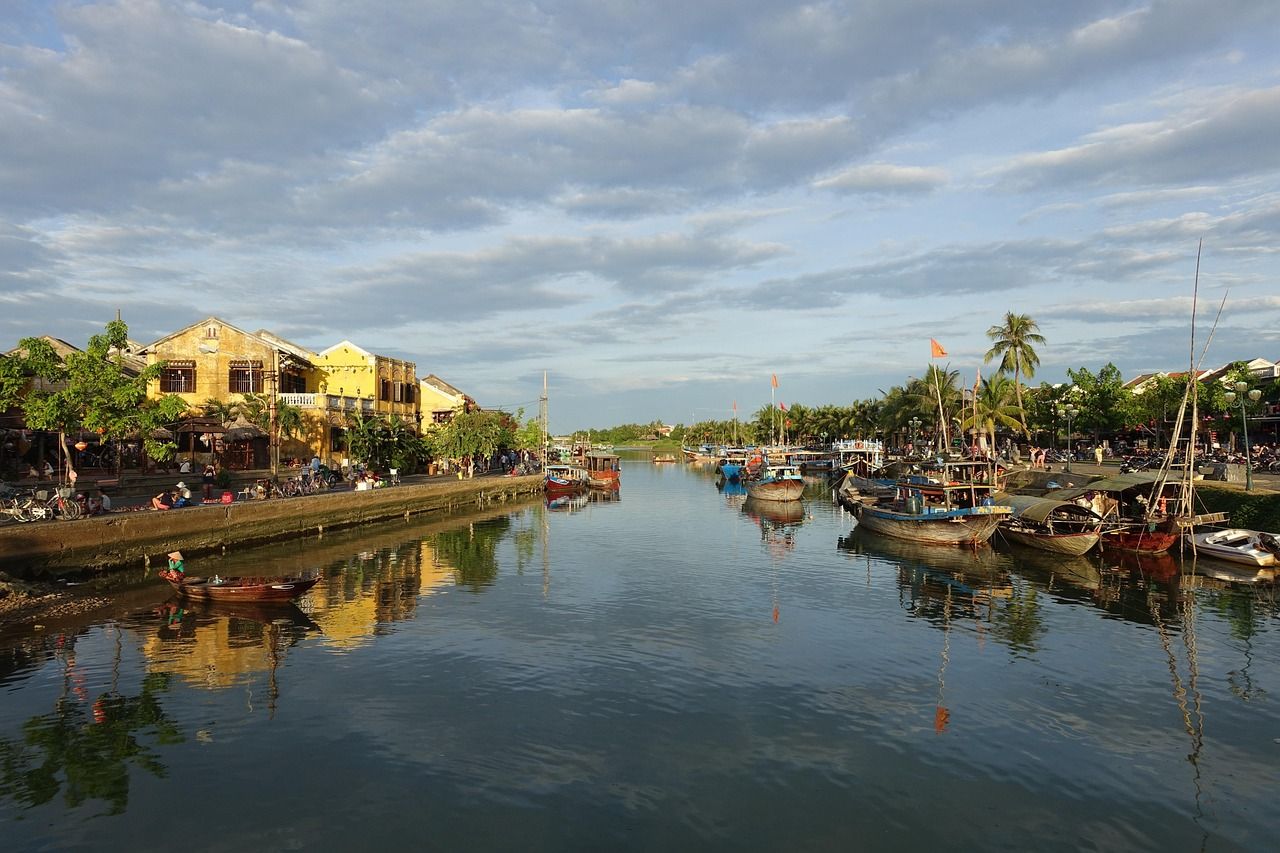 Explore Da Nang in Vietnam - Main View