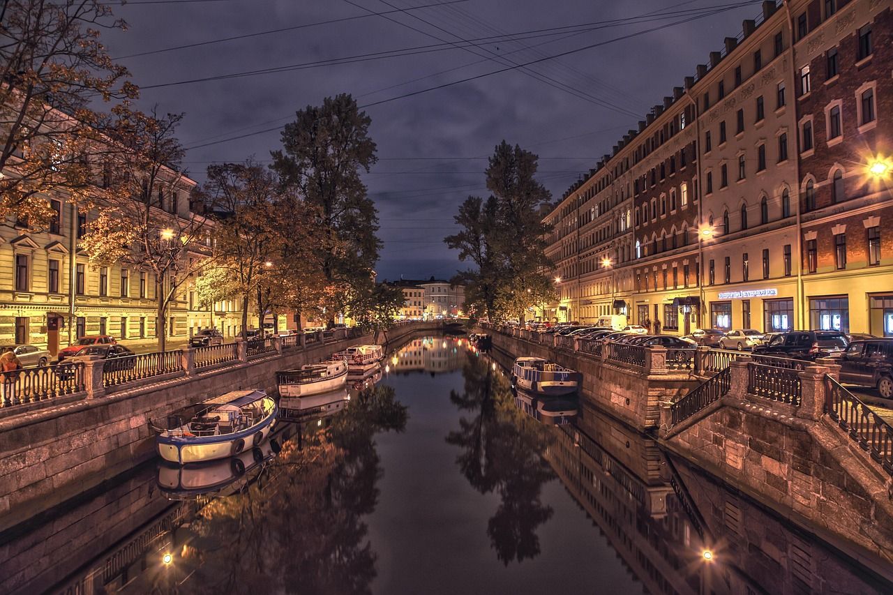Explore Saint Petersburg in Russia - Main View